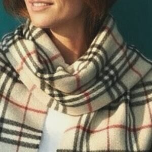 Royal Rossi Cashmere Plaid Scarf 
Unisex